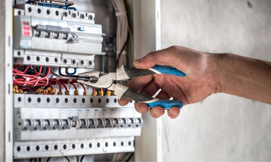 Elektrotechnické práce Brno a okolí